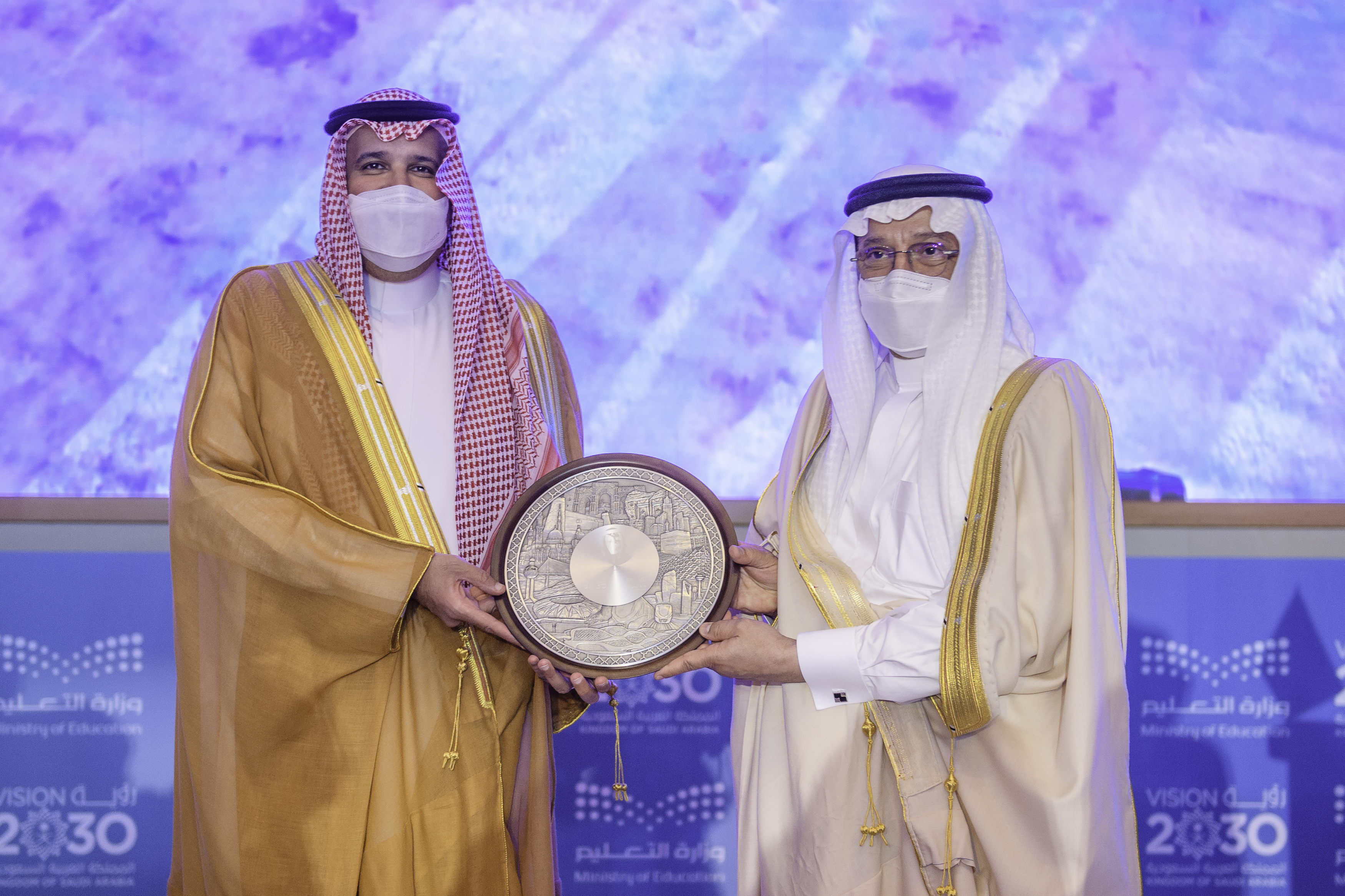  مبادرة تعزيز الشراكة مع القطاع الخاص لبناء وصيانة 60 مدرسة حكومية