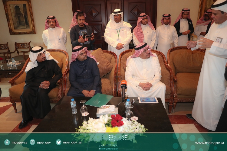 A16I8142_resized_20190204_043457813rre (1).jpg