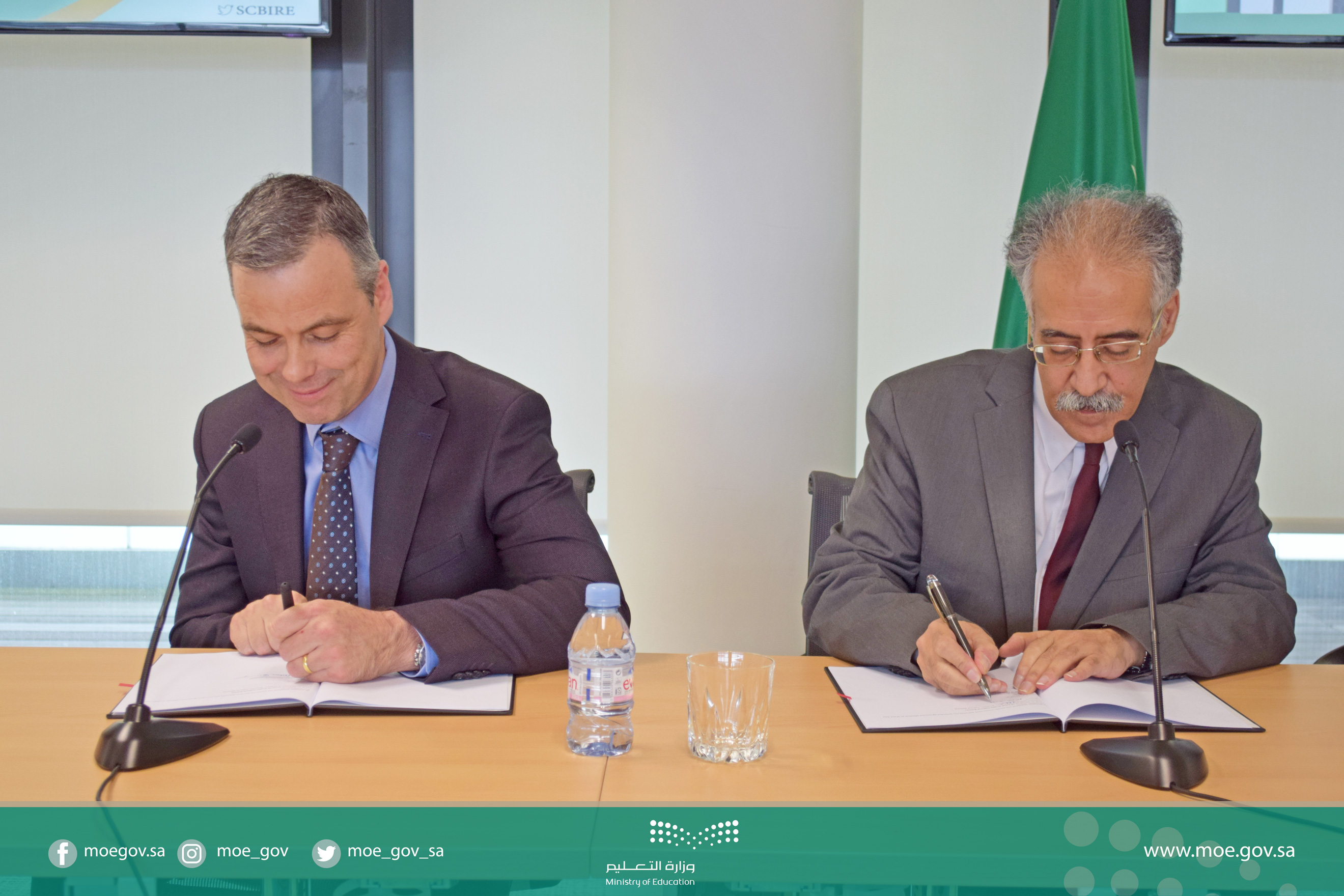 DSC_01445433 (2).jpg