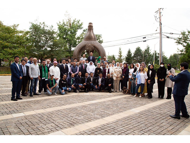 al-alshykh-yzwr-almlhqyh-althqafyh-bamryka-w-yltqy-altlbh-almbt'ethyn 