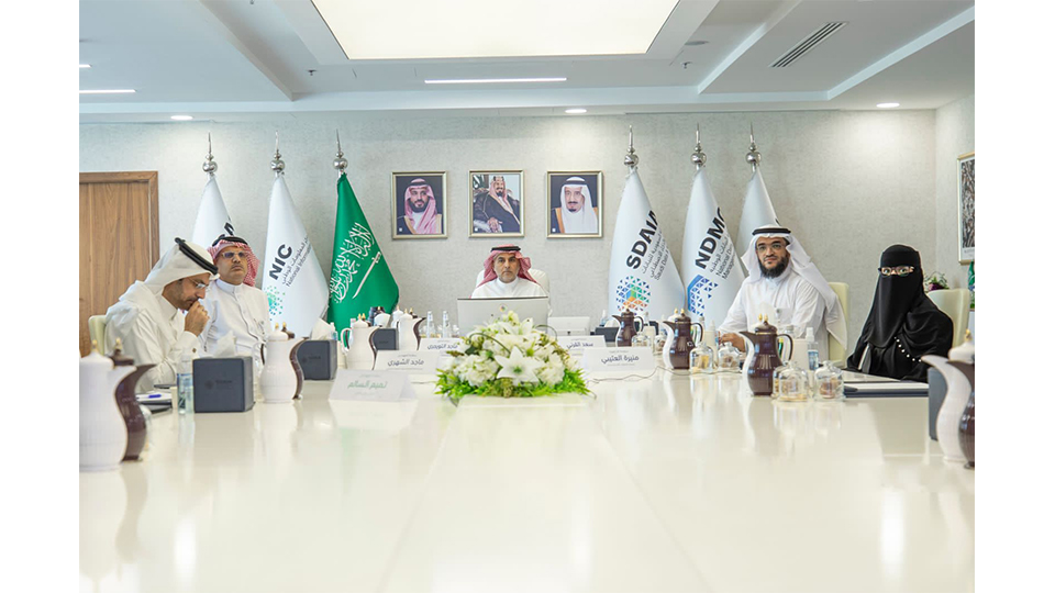  wzyr-alt'elym-wr'eys-(sdaya)-ywq'ean-mdkrh-tfahm-ltbadl-alkhbrat-k