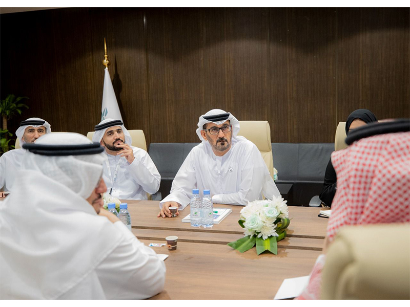 wzyr-altrbyh-w-alt'elym-fy-alemarat-m 