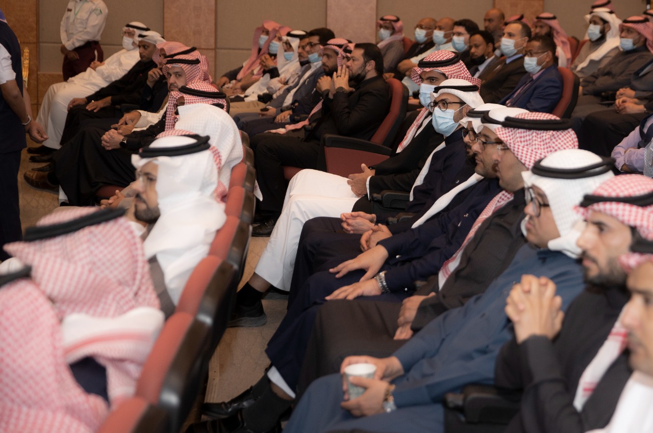 wzyr-alt'elym-yzwr-jam'eh-alhdwd-alshmalyh-u