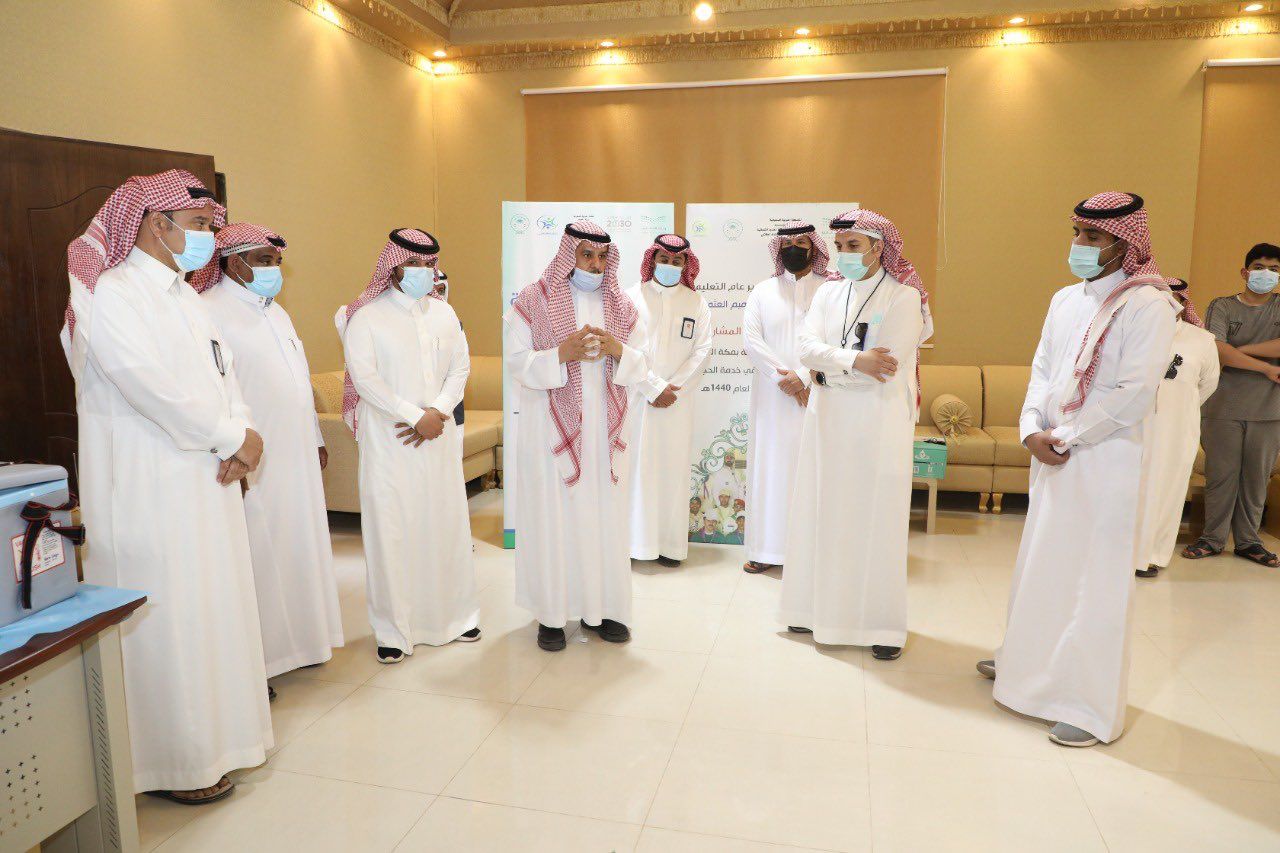 بدأ مديرو التعليم اليوم زيارات ميدانية للمدارس