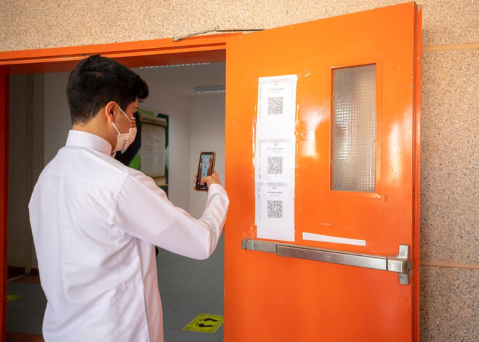 الاستعداد المبكر من قبل المدارس لعودة الطلبة حضورياً في انسيابية وانتظام عملية الدخول للمدرسة وتخصيص عشر دقائق  من بداية العام ا