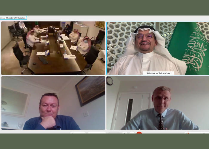 وزير التعليم يلتقي نظيره الأيرلندي