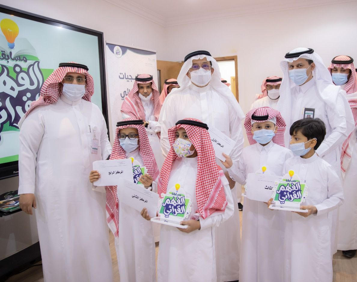 آل الشيخ يزور عدداً من مدارس التعليم العام في محافظة الأحساء