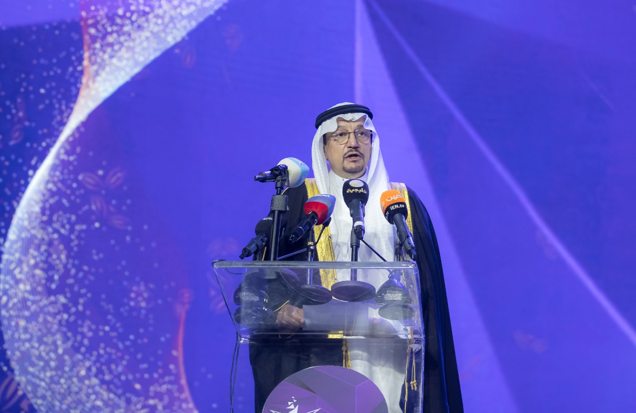 وزير التعليم يكرًم الفائزات بجائزة الأميرة نورة بنت عبدالرحمن للتميّز النسائي