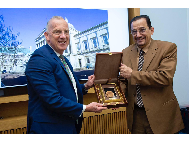 wzyr-alt'elym-yltqy-r'eys-klyh-lndn-aljam'eyh