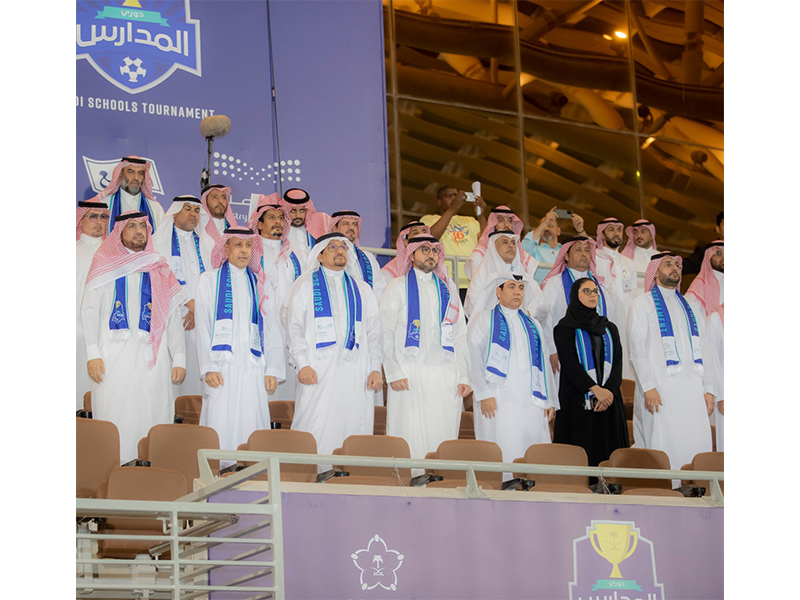 abtal-nkhbh-almmlkh-ldwry-almdars