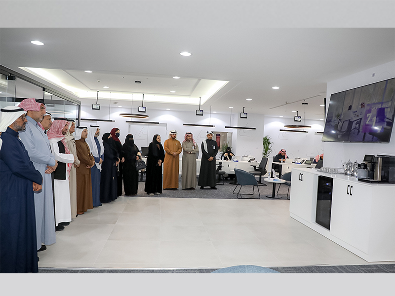 m'erd-fr'e-mrkz-ala'emal-alt'elym