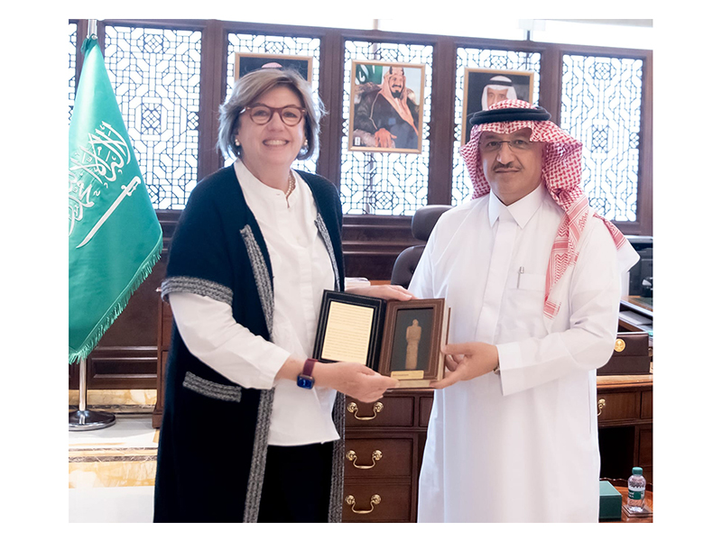 tkrym-r'eys-alshrakh-al'ealmyh