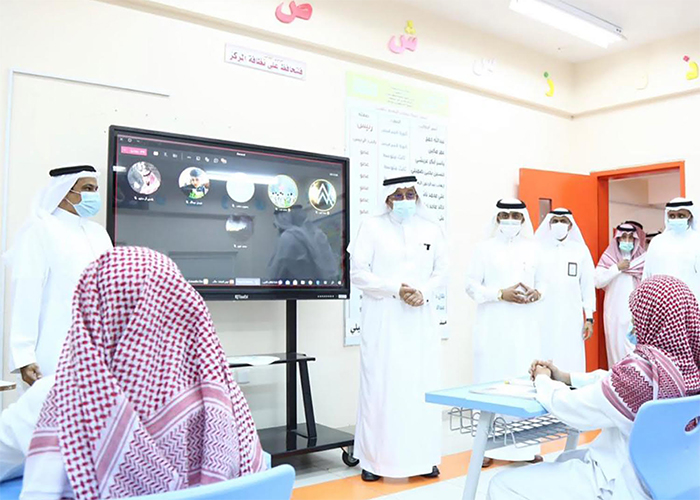 وزير التعليم يتفقّد مجمع الأمير فيصل بن عبدالله التعليمي بجازان