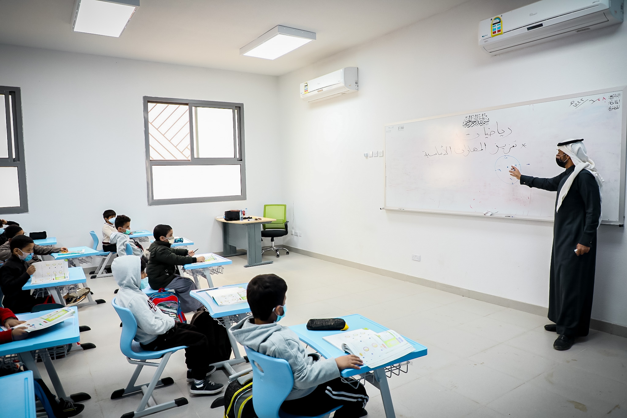 برنامج تعزيز المهارات الأساسية لطلبة المرحلة الابتدائية