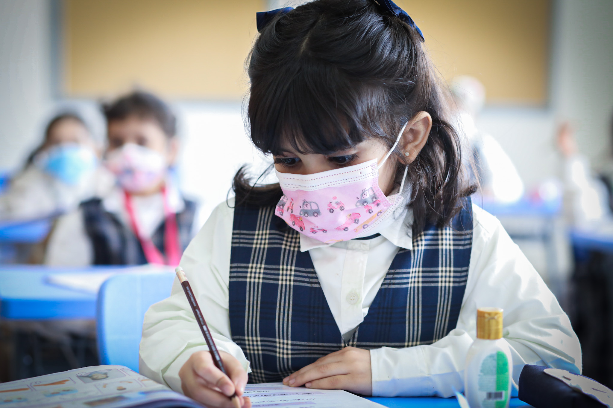 تدريب وتأهيل وتعليم الطلبة على المهارات الأساسية