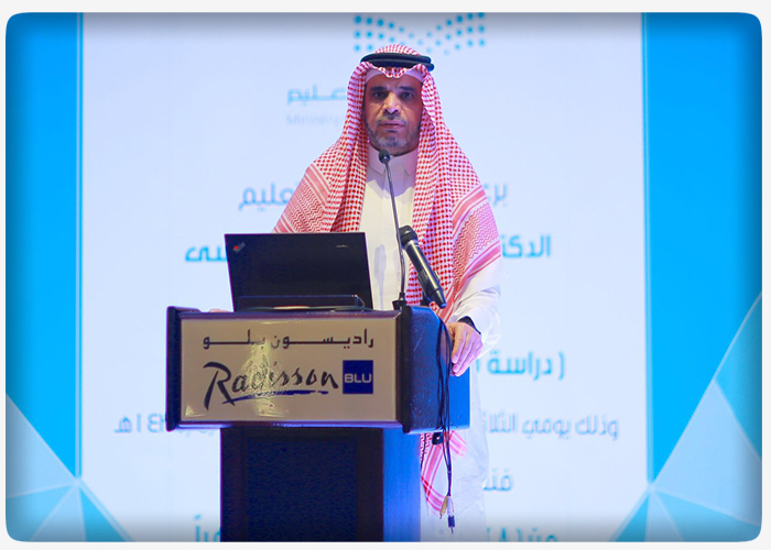 stuhanginginside (3).jpg