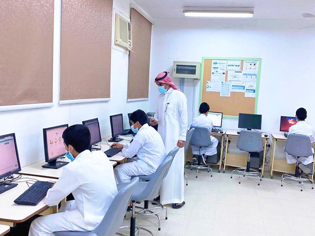 منصة الاختبارات المركزية التي أطلقتها وزارة التعليم بداية العام الدراسي الجديد دخول أكثر من 539,228 ألف طالب وطالبة