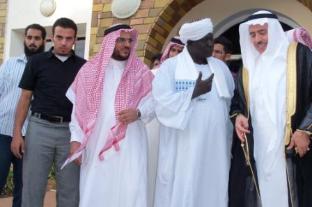 د/ هزاع بن عبد الله الغامدي وأعضاء الملحقية الثقافية