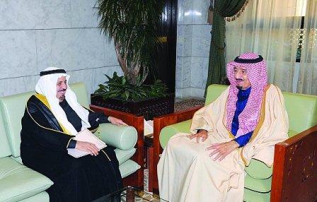 أمير منطقة الرياض صاحب السمو الملكي الأمير سلمان بن عبدالعزيز مع وزير التعليم العالي الدكتور خالد العنقري 