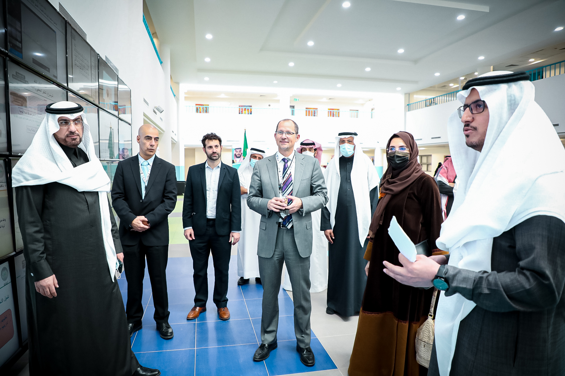  رئيس شركة كورسيرا