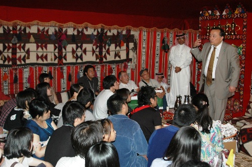 جانب من زوار المعرض