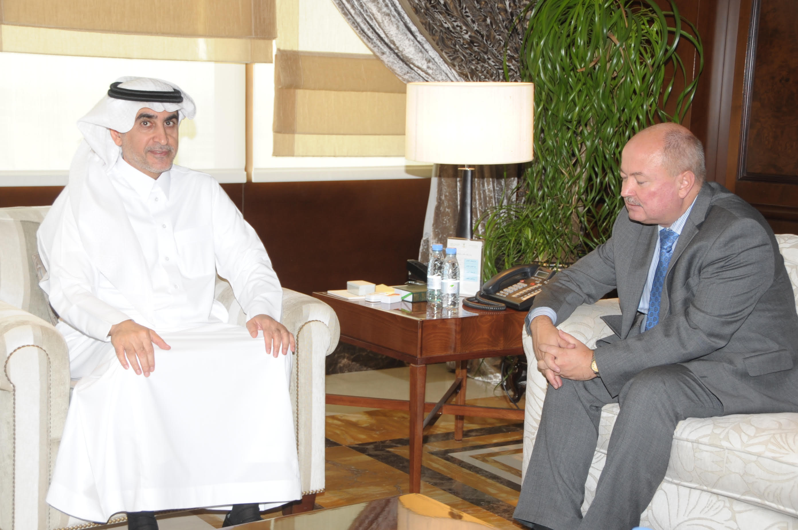 السفير البريطاني.jpg