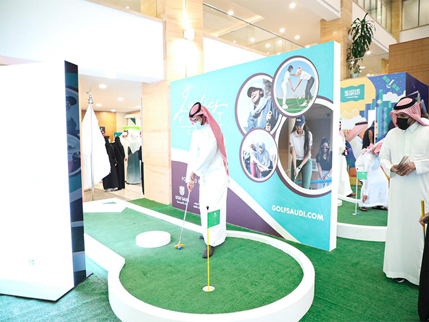The Ministry of Education organizes the “Golf Experience” event