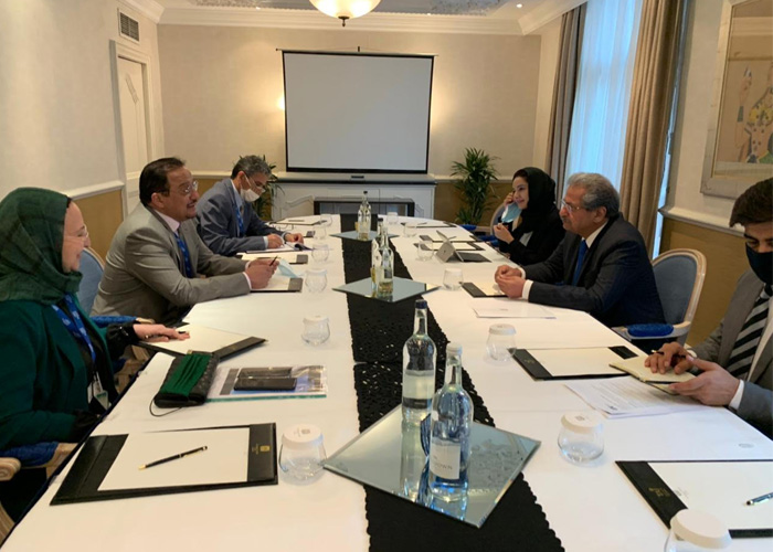  Minister of Education meets his Pakistani counterpart
